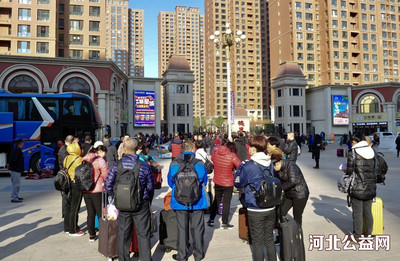 河北七彩橋國際旅行社歡送懷特人赴廈門觀光游，票務代理服務助力無憂旅途